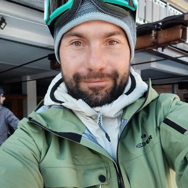 Esteban M.'s profile picture.