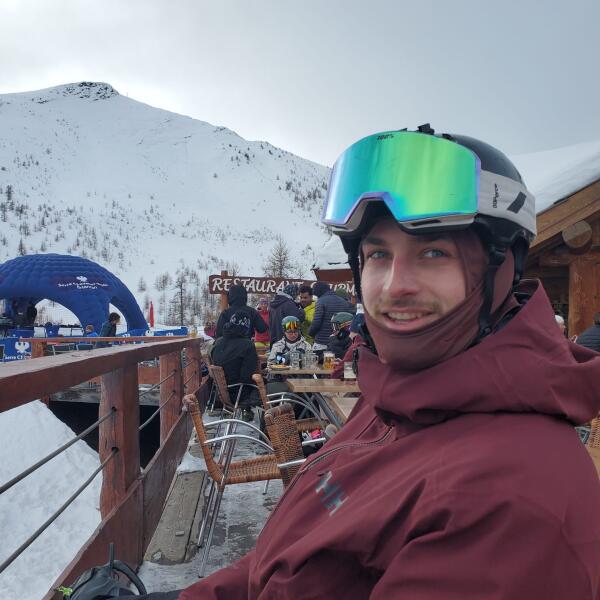 Emile P.'s profile picture.