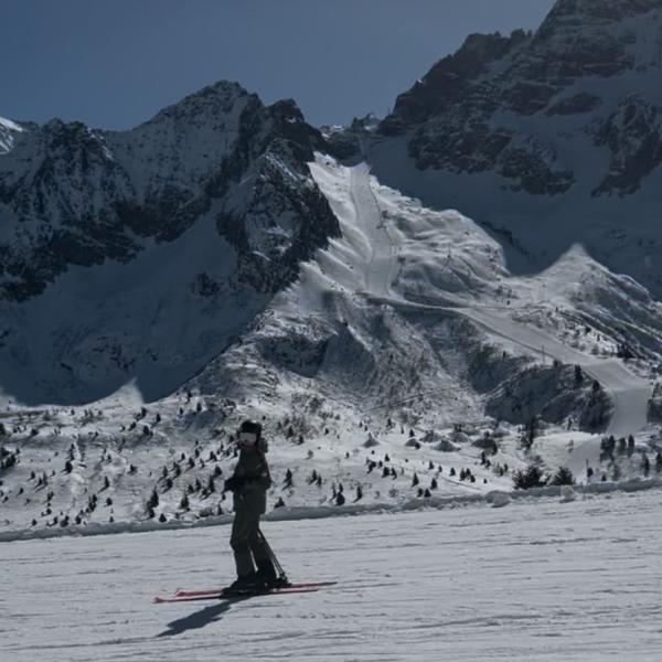 Image of people Ski