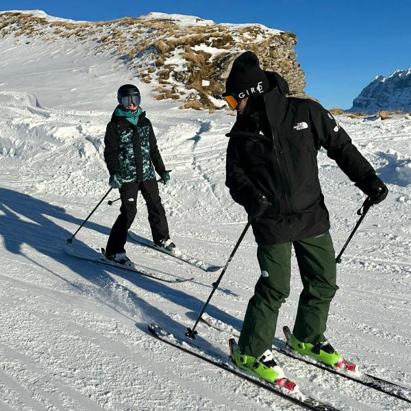 Image of people Ski