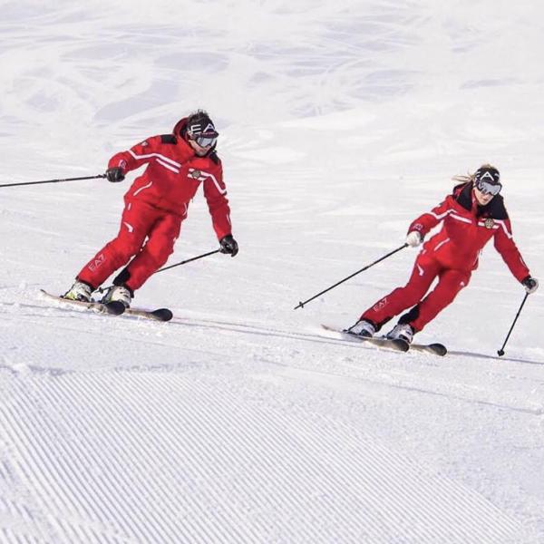 Image of people Ski